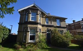 Furze Hill House And Seasonal Beach Hut